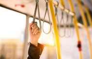 Resenärer kan använda framdörren igen vid resor på bussar